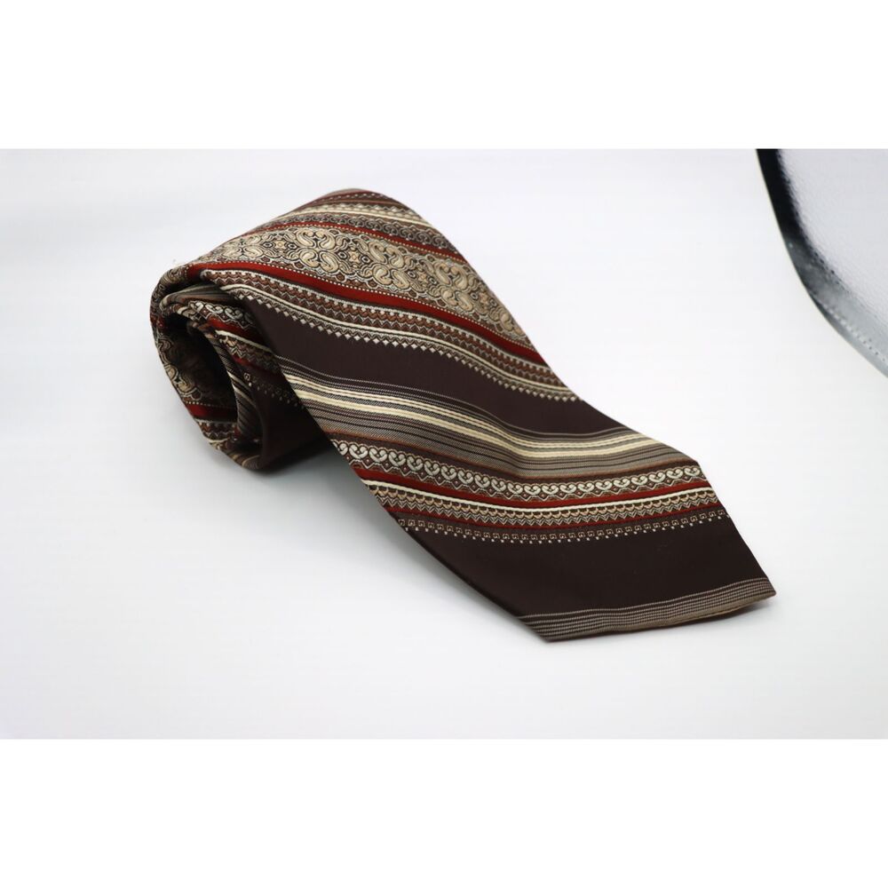 Vintage Oleg Cassini Hughes & Hatcher Necktie - Picture 10 of 10